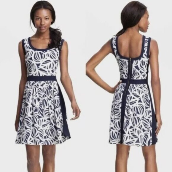 Lilly Pulitzer Dress Womens 2 Navy White Irene Need My Shades Leaf Tropical Prep - Picture 2 of 14